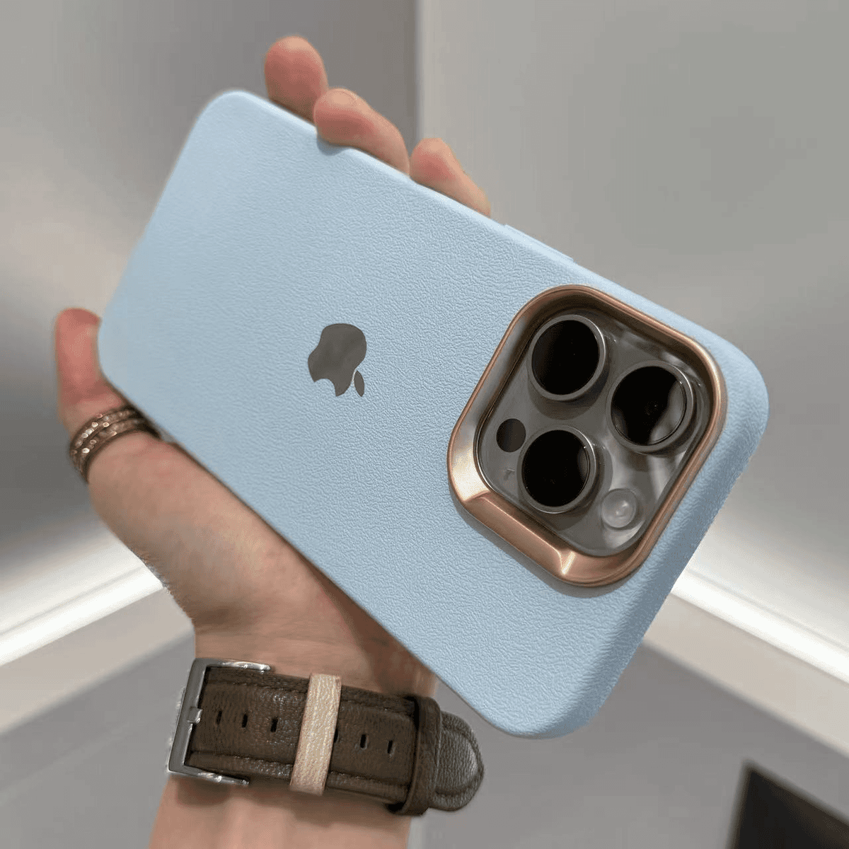 Case / Capinha Iphone Soft Couro (13 ao 15 Pro Max)