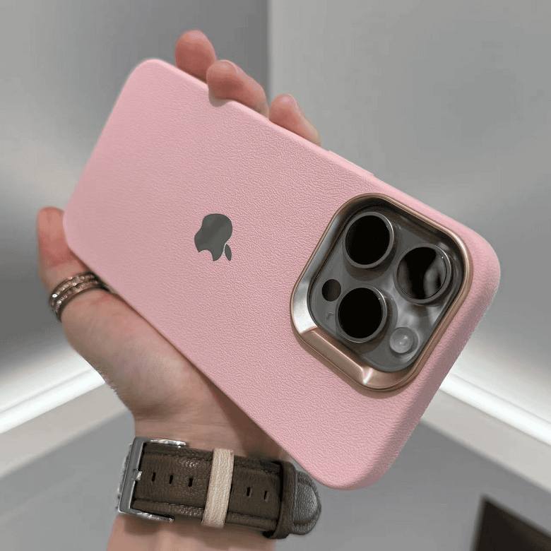 Case / Capinha Iphone Soft Couro (13 ao 15 Pro Max)