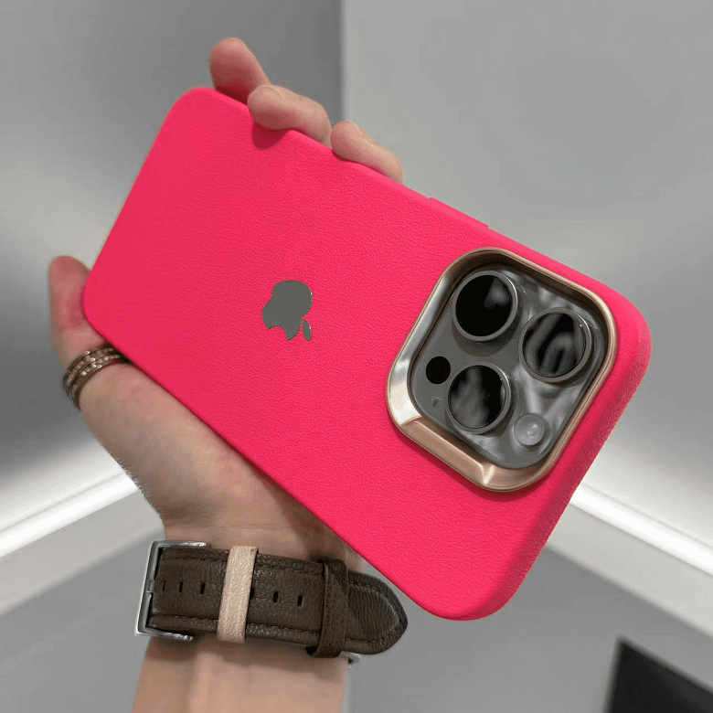 Case / Capinha Iphone Soft Couro (13 ao 15 Pro Max)